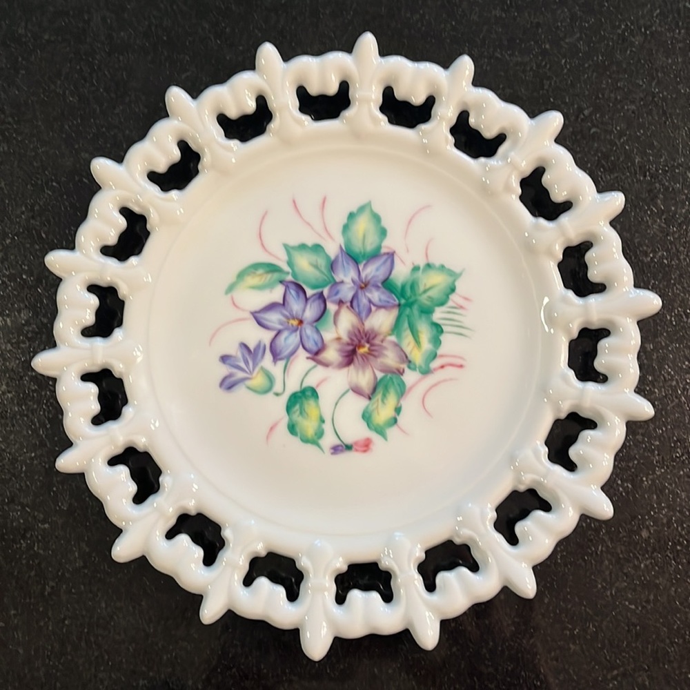 Kelvin Fine China - Decorative Plate - Lavender Flowers